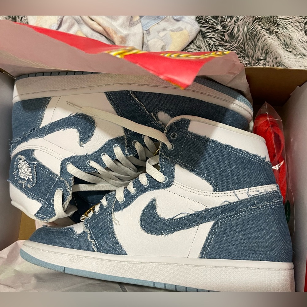Jordan 1 Retro High OG Denim - Picture 3 of 5